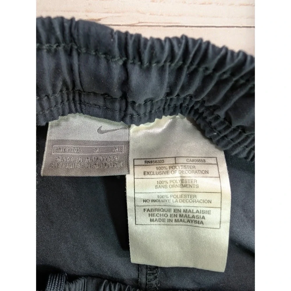 Under Armour Size Medium Dark Blue White Stripe Active Windbreaker Crop‎ Pants - Picture 2 of 7
